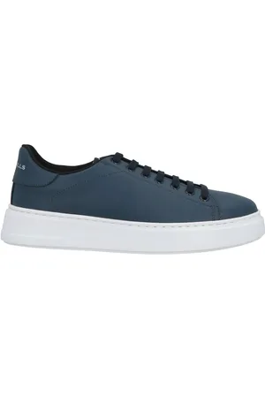 Brian Mills Sneakers