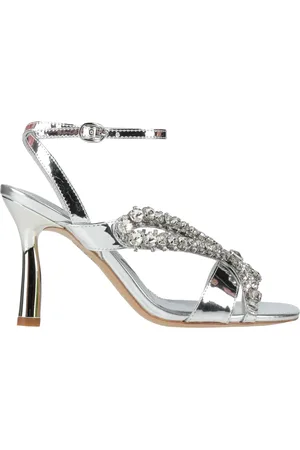 Emanuélle vee Sandals