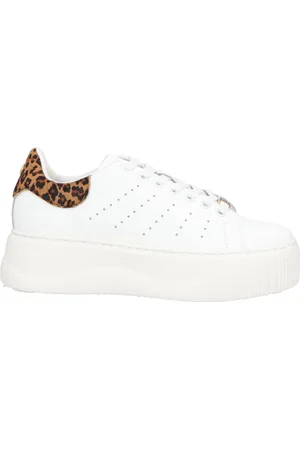 Cult Sneakers