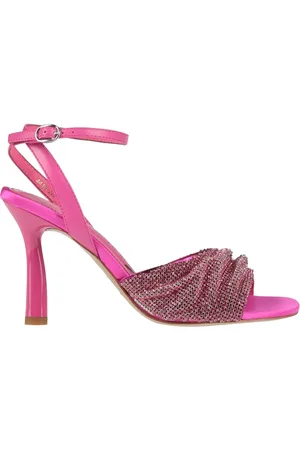Emanuélle vee Sandals