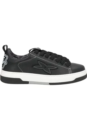 Brian Mills Sneakers