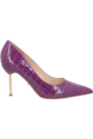 Twenty Fourhaitch Pumps