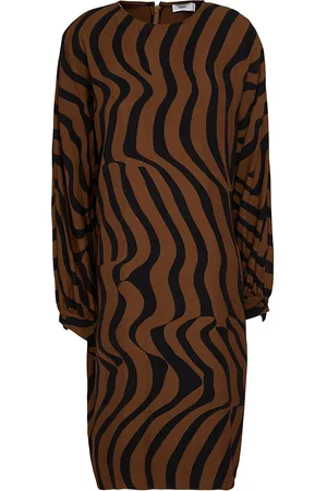 Closed Midi dresses