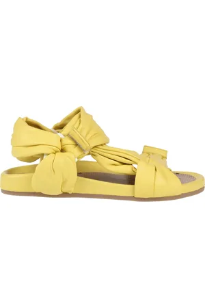 RED(V) Sandals