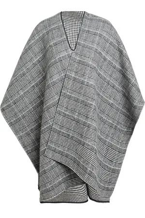 DIANA GALLESI Capes