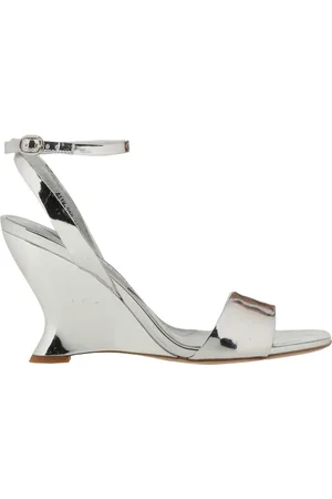 Emanuélle vee Sandals