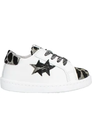 2STAR Sneakers