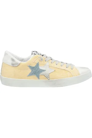 2STAR Sneakers
