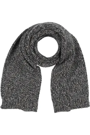 Closed Scarves
