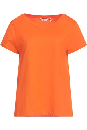 B YOUNG T-shirts