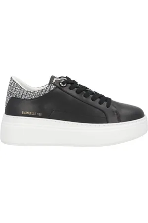 Emanuélle vee Sneakers