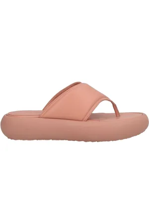 vic matiè Thong sandals