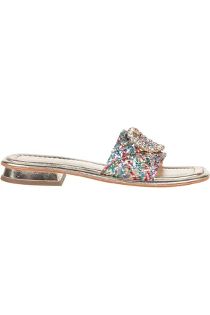 Emanuélle vee Sandals