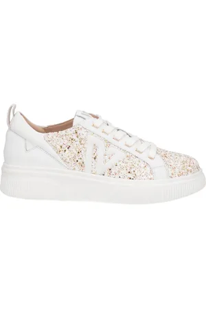 Emanuélle vee Sneakers
