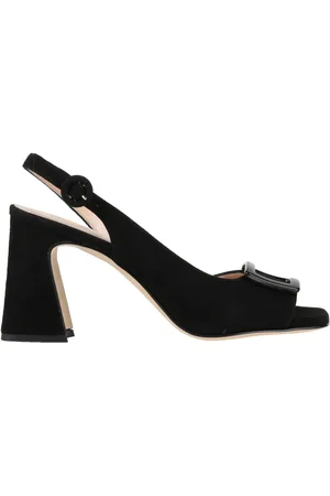 Status Sandals