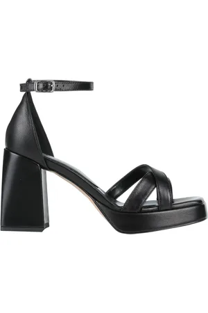 STELE Sandals